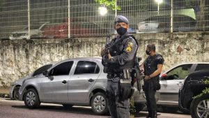 Imagem da notícia - SSP prende homem e apreende adolescente com mais de 130 trouxinhas