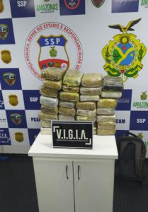 Imagem da notícia - Base Arpão apreende 32 quilos de drogas em embarcação