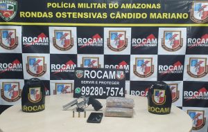 Imagem da notícia - Rocam prende dupla acusada de comercializar entorpecentes