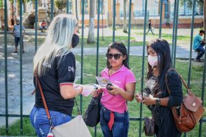 Imagem da notícia - SSP realiza panfletagem sobre Agosto Lilás no Centro de Manaus