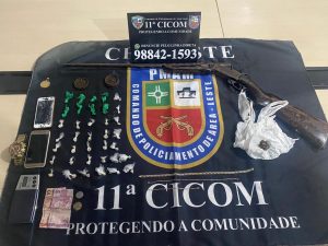 Imagem da notícia - Policiais da 11ª Cicom detêm homens com arma e drogas na zona Leste