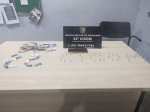 Imagem da notícia - PM prende homem por tráfico de drogas e falsa identidade