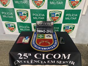 Imagem da notícia - Polícia Militar prende dupla envolvida em assalto na zona leste