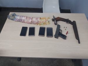 Imagem da notícia - 27ª Cicom detém quinteto por assaltos na zona norte