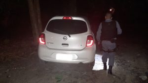 Imagem da notícia - Policiais militares da 30ª Cicom resgatam carro roubado na zona leste