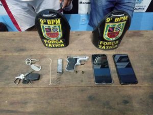 Imagem da notícia - Força Tática detêm dois homens por porte e disparo de arma de fogo