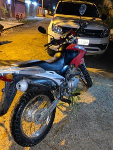 Imagem da notícia - Polícia Militar resgata motocicleta roubada em Tabatinga