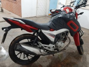 Imagem da notícia - PM prende sete pessoas e recupera duas motocicletas no interior