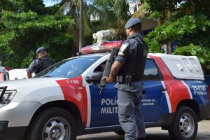 Imagem da notícia - Policiais da 8ª Cicom prendem homem por esfaquear adolescente