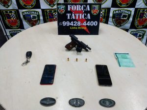 Imagem da notícia - Força Tática detém homem com arma de fogo na zona leste