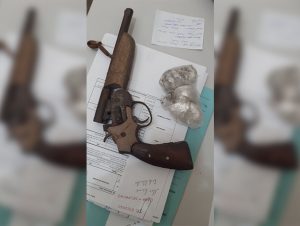 Imagem da notícia - Em Ipixuna, Polícia Militar apreende arma de fogo de fabricação caseira