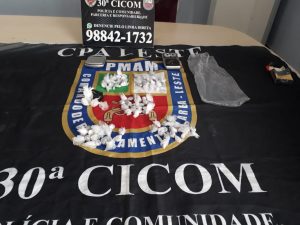 Imagem da notícia - Policiais da 30ª Cicom detém homem por tráfico de drogas na zona leste