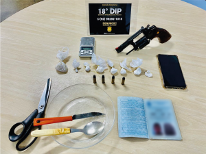 Imagem da notícia - PC prende homem por comércio ilegal, no bairro Colônia Santo Antônio