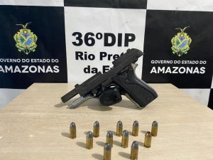 Imagem da notícia - Polícia Civil prende jovem em posse de arma de fogo no Rio Preto da Eva