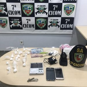 Imagem da notícia - Policiais prendem dois homens por tráfico de entorpecentes