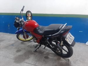 Imagem da notícia - Força Tática prende dois homens e recupera motocicleta na zona norte