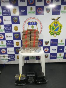 Imagem da notícia - Base Arpão prende dois homens com drogas avaliadas em R$ 700 mil