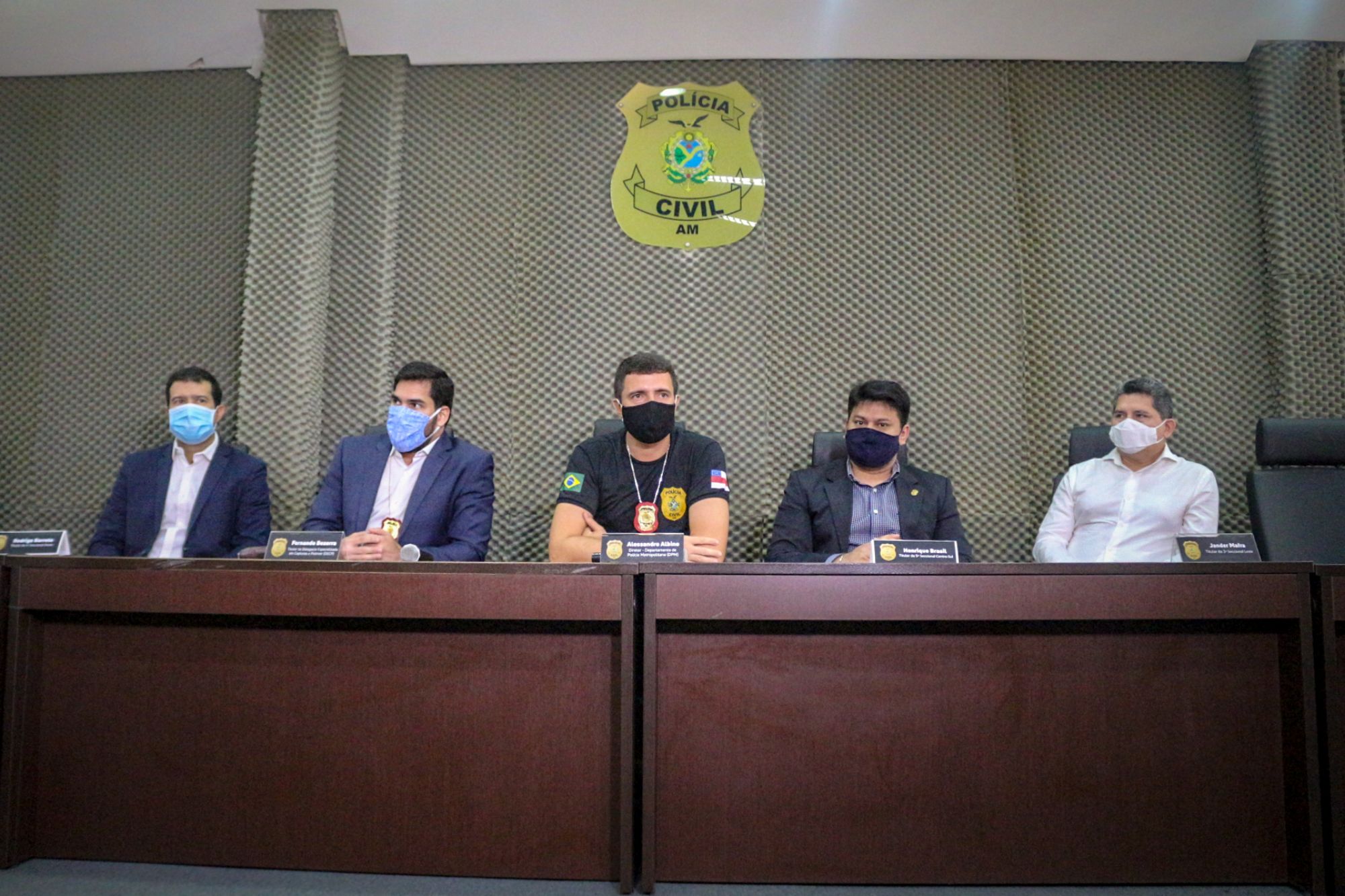 A ação policial ocorre em toda a capital e, até o momento, foram feitas 18 prisões.