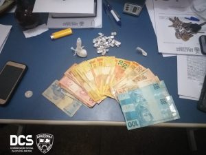 Imagem da notícia - Policiais militares detêm dois homens por tráfico em Nhamundá