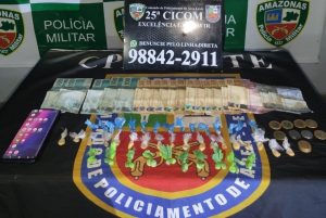 Imagem da notícia - 25ª Cicom apreende adolescente por tráfico de drogas na zona leste