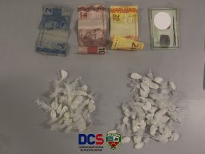 Imagem da notícia - Polícia Militar detém dois homens por tráfico de drogas