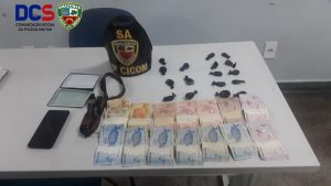 Imagem da notícia - 3ª Cicom prende homem em posse de drogas na zona sul
