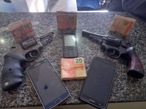 Imagem da notícia - 3ª Cicom detém homens por assalto a empresa no Distrito Industrial I