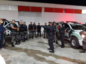 Imagem da notícia - PM prende 14 pessoas e apreende quase 600 porções de drogas