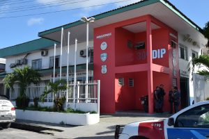 Imagem da notícia - Policiais da 30ª Cicom prendem dupla por crime eleitoral na zona leste