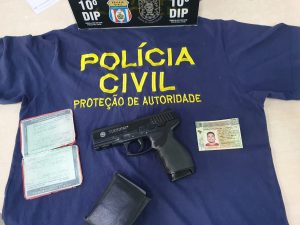 Imagem da notícia - Equipes do 10° DIP prendem homem que se passava por policial civil
