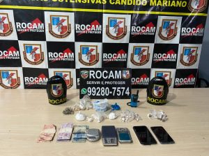 Imagem da notícia - Rocam prende homens com drogas no Monte das Oliveiras