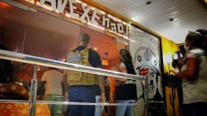 Imagem da notícia - Fiscalização acaba com festa clandestina em sítio