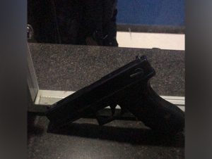 Imagem da notícia - Adolescente é apreendido por roubos em motocicleta roubada