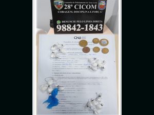 Imagem da notícia - 28ª Cicom detém mulher com drogas dentro de bar no Puraquequara