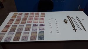 Imagem da notícia - PM detém homem em posse de drogas no município de Canutama