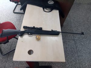 Imagem da notícia - Arma de pressão é apreendida pela PM na zona Oeste