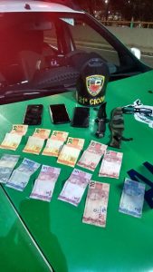 Imagem da notícia - Polícia Militar detém dupla de assaltantes na Compensa