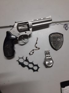 Imagem da notícia - Homens são detidos por homicídio e tentativa de homicídio