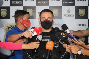 Imagem da notícia - Polícia Civil prende três indivíduos por homicídio na zona oeste.