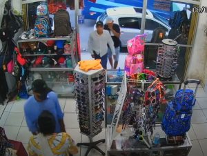 Imagem da notícia - DEHS divulga imagens para identificar trio responsável por homicídio