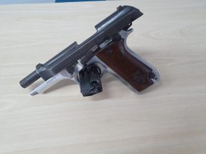 Imagem da notícia - Foragido é preso com arma de fogo na zona centro-sul de Manaus