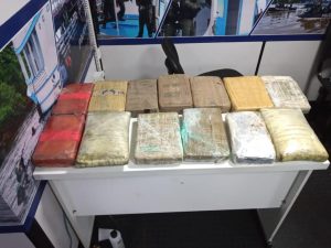 Imagem da notícia - Base Arpão prende mulher com 14 quilos de maconha