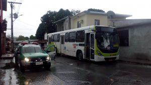 Imagem da notícia - Em flagrante, PM prende suspeito de roubo a ônibus em Manaus
