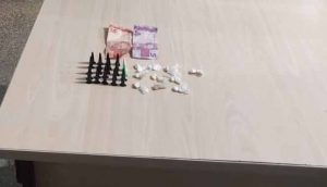 Imagem da notícia - Adolescente é apreendido pela PM com drogas no Cidade de Deus