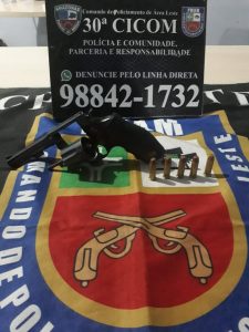 Imagem da notícia - Jovem é detido por porte ilegal de arma no Novo Aleixo