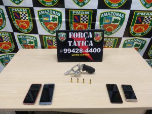 Imagem da notícia - Polícia Militar detém jovem com arma de fogo na zona leste