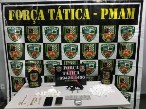 Imagem da notícia - Polícia Militar detém jovem por envolvimento no tráfico de drogas na zona sul da capital