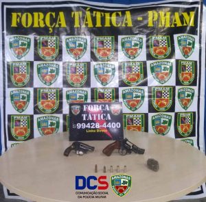 Imagem da notícia - Força Tática apreende armas, munições e entorpecentes