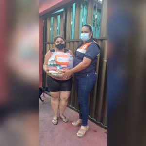 Imagem da notícia - Defesa Civil do AM entrega doações e  reposições de oxigênio