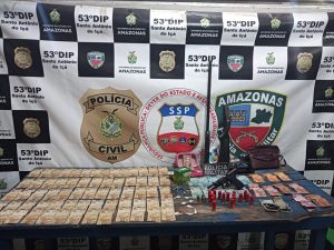 Imagem da notícia - Polícia Militar prende homem por porte ilegal de arma de fogo